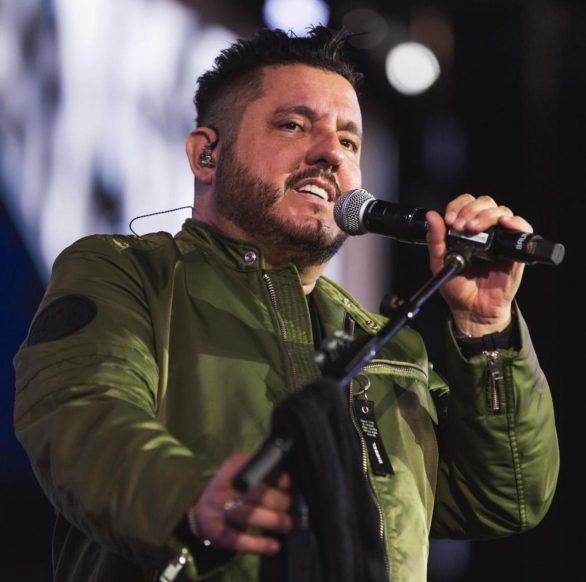 Enquanto Marrone se recupera, Bruno segue fazendo os shows sozinho. Ele já se apresentou em Palmas e Recife. E acalmou os fãs: “O Marrone já tá bem. Daqui a pouco ele volta a cantar”.