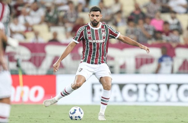 IGNACIO: Entrou no fim para fechar a defesa. NOTA: 6,0 - 