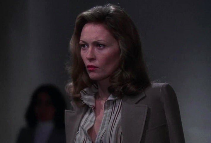 Dunaway atuou em alguns filmes aclamados pela crÃ­tica, como "Bonnie e Clyde: Uma Rajada de Balas" (1967), "Chinatown" (1974) e "Rede de Intrigas" (1976 - foto), pelo qual venceu o Oscar de Melhor Atriz.