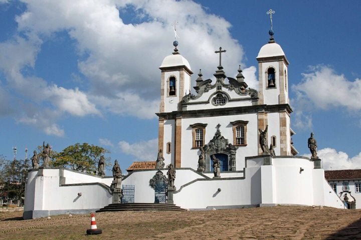 Mesmo com o crescimento urbano de Congonhas, o santuário preserva sua integridade e continua a atrair visitantes de todo o mundo, interessados em sua beleza arquitetônica, suas obras de arte sacra e sua atmosfera de religiosidade.