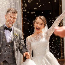 Quanto mais mulheres sobem na vida, casar 'para baixo' vira única saída?