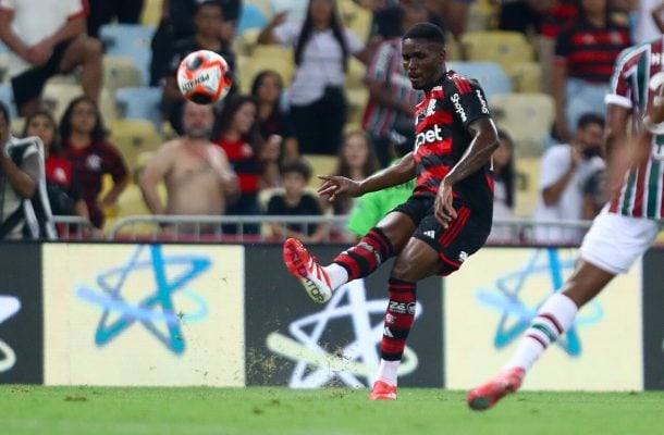 EVERTTON ARAÚJO – Não teve um e qualificado, mas sua performance fechando espaços foi muito eficaz. Nota: 7,0. Foto: Gilvan de Souza/Flamengo