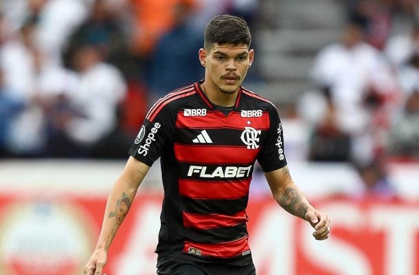 AYRTON LUCAS - Teve estrela. Entrou aos 35 do segundo tempo na vaga de Luiz Araújo para fechar a defesa e buscar contra-ataques. Num deles, fez o segundo gol do Flamengo.  Nota: 6,5. Fioto: Gilvan de Souza/Flamengo