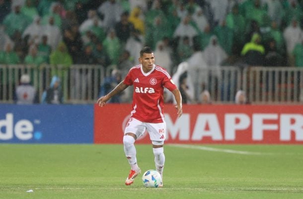 AGUIRRE - Participou bem do jogo, mas faltou pontaria nos cruzamentos. NOTA 5,5 - Foto: Ricardo Duarte/Internacional