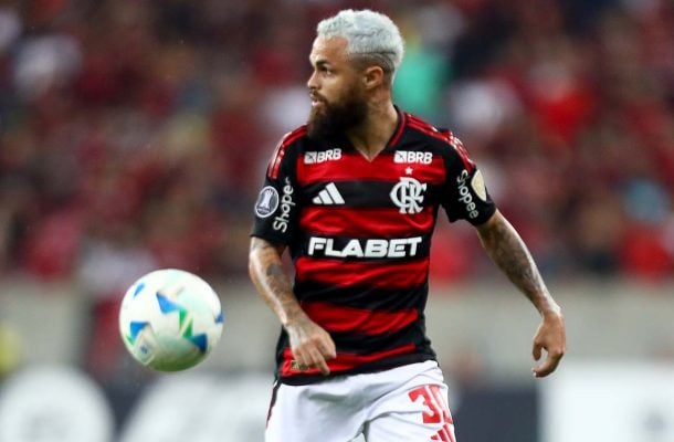 MICHAEL - Entrou no intervalo na vaga de Michael. Substituição correta, mas o atacante não encontrou boas soluções e prendeu muito a bola. O lado bom foi que ao menos conseguiu segurar um pouco mais o endiabrado lateral palmeirense Giay. NOTA 5,0  Foto: Gilvan de Souza/Flamengo.