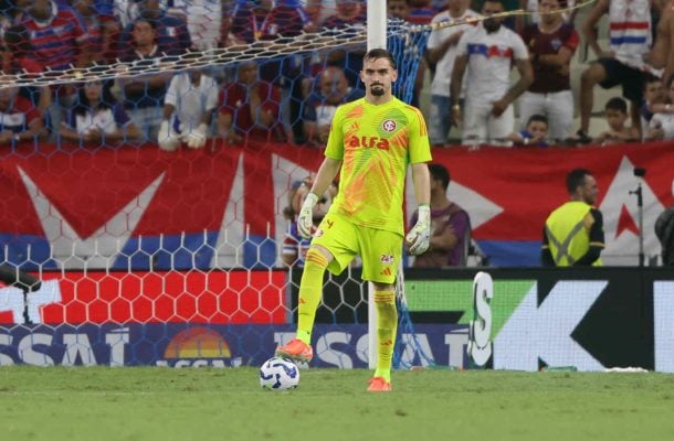 ANTHONI - Falhou no lance do primeiro gol do Sport, mas fez uma excelente defesa na segunda etapa. NOTA 5,0 - Foto: Ricardo Duarte/Internacional