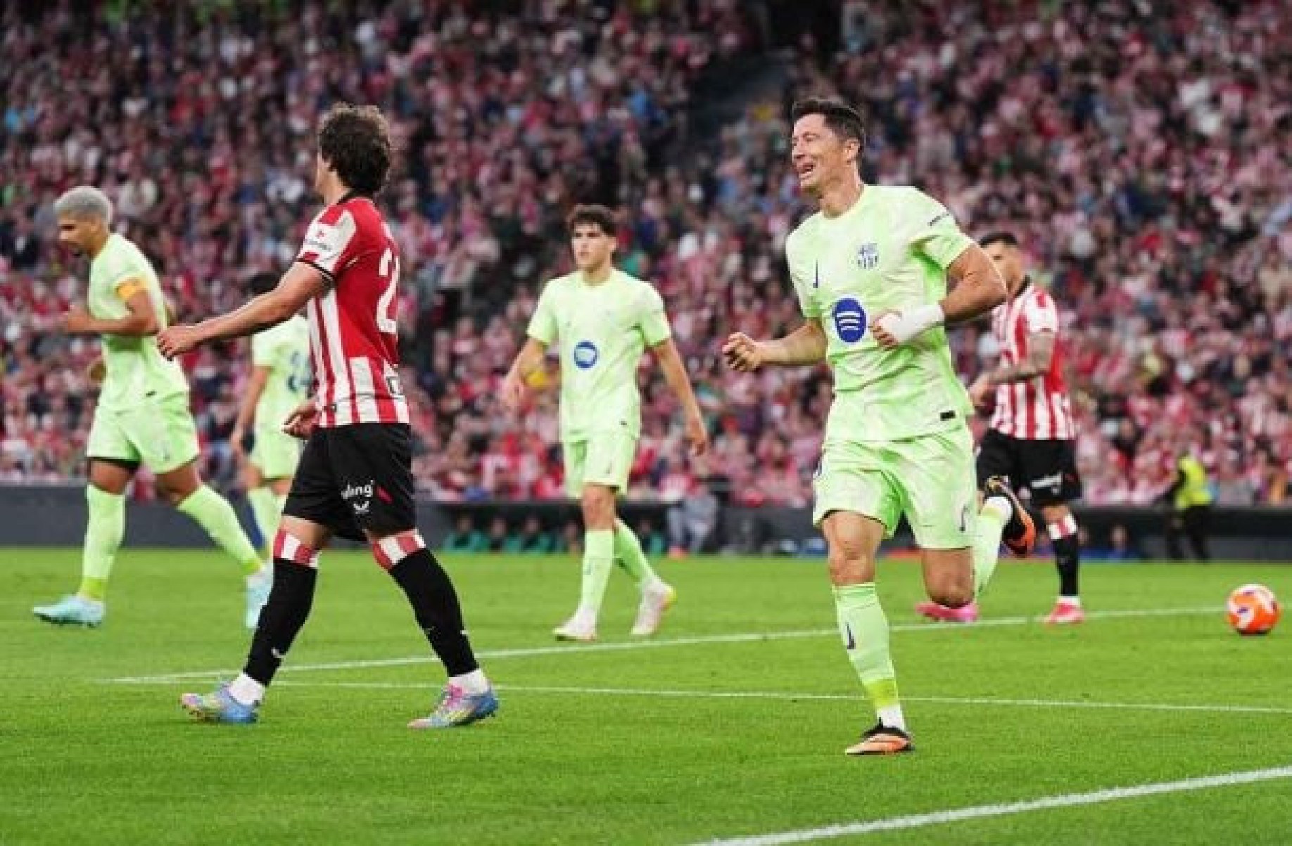 Barcelona encerra temporada com vitória sobre o Bilbao
