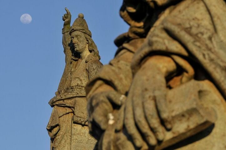 O complexo foi construído entre 1757 e 1805, e foi erguido em homenagem ao Bom Jesus de Matosinhos, uma devoção trazida de Portugal.
