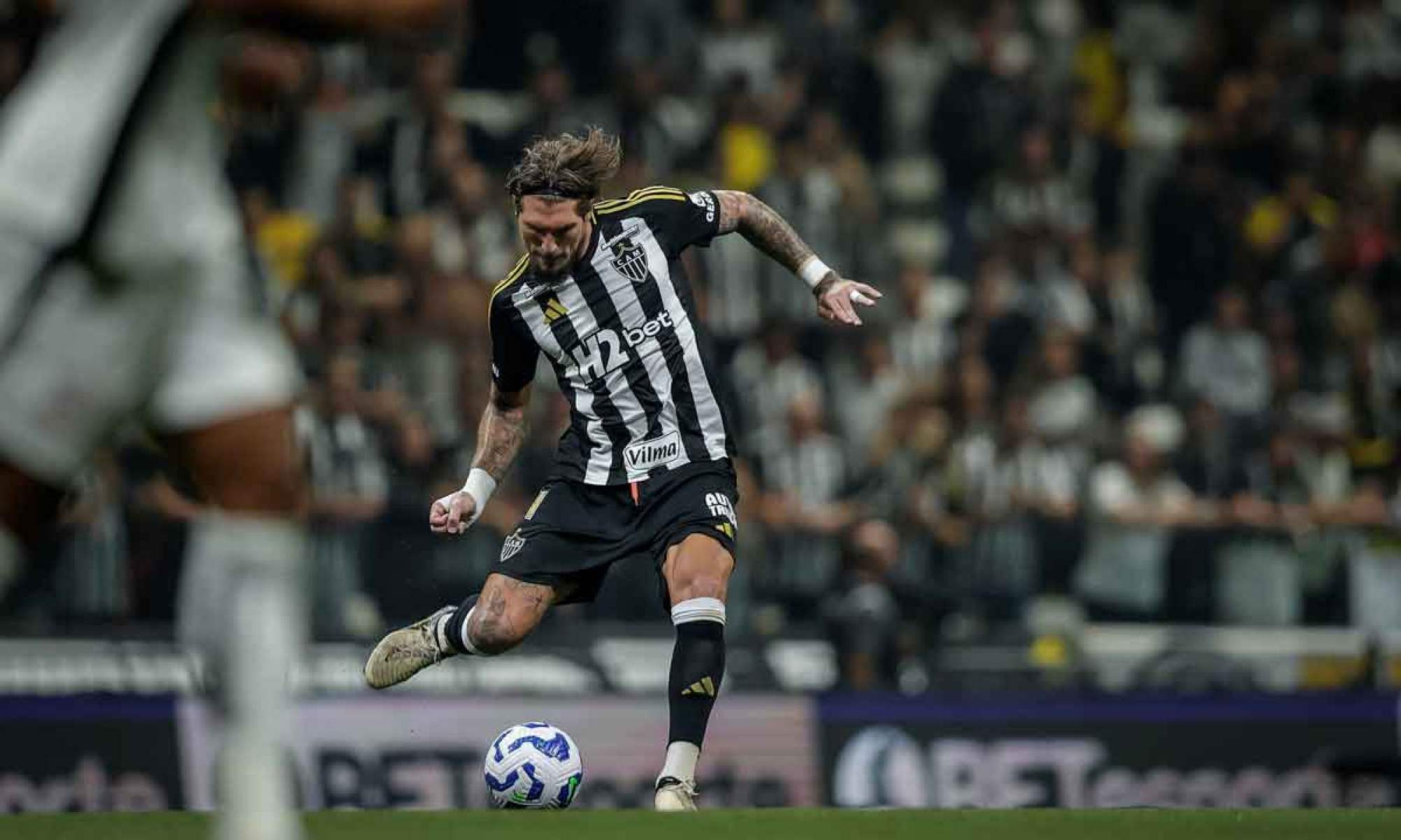 O zagueiro atleticano Lyanco admitiu que deveria ter sido expulso após fazer falta em jogador do Corinthians - (crédito: Pedro Souza / Atlético) O zagueiro atleticano Lyanco admitiu que deveria ter sido expulso após fazer falta em jogador do Corinthians - (crédito: Pedro Souza / Atlético)