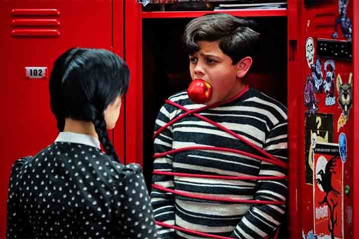 Com uma estética gótica e uma narrativa envolvente, a produção retorna com novos episódios divididos em duas partes: a primeira será lançada em 6 de agosto de 2025; a segunda, em 3 de setembro.