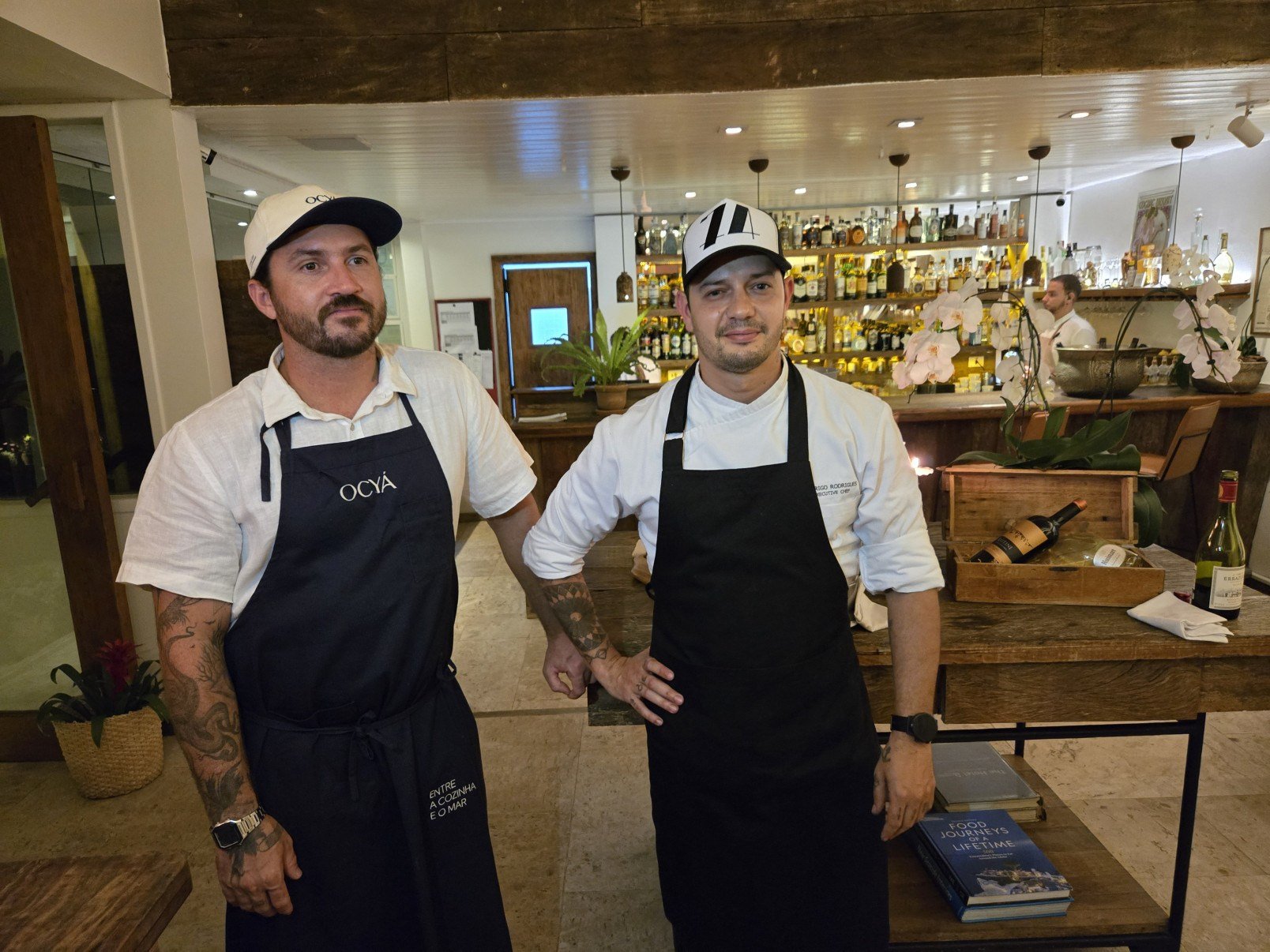 Noite saborosa com o jantar elaborado pelos chefs Gerônimo Athuel e Rodrigo Rodrigues-Carlos Altman/EM