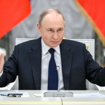 Chanceler iraniano se reunirá com Putin em Moscou na segunda-feira - Grogory Sysoyev/AFP