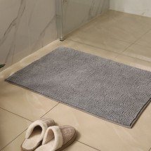 Tapete de banheiro pode acumular mais bactérias que o vaso; veja como lavar - Africa images