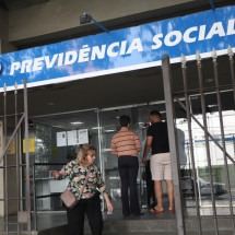 INSS paga segunda parcela do 13º e devolve desconto de associações a partir desta segunda -  Renato S. Cerqueira/Ato Press/Folhapress