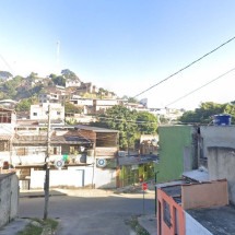Homem embriagado coloca fogo na própria casa e acaba preso - Google Street View/Divulgação