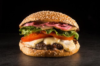 Como levar hambúrguer grátis e pagar R$ 1 por batata em BH?