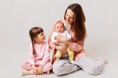 O sentimento de pertencimento fará com que os irmãos mais velhos também fiquem felizes e preenchidos com um novo ser na 'nossa' família -  (crédito: Freepik)