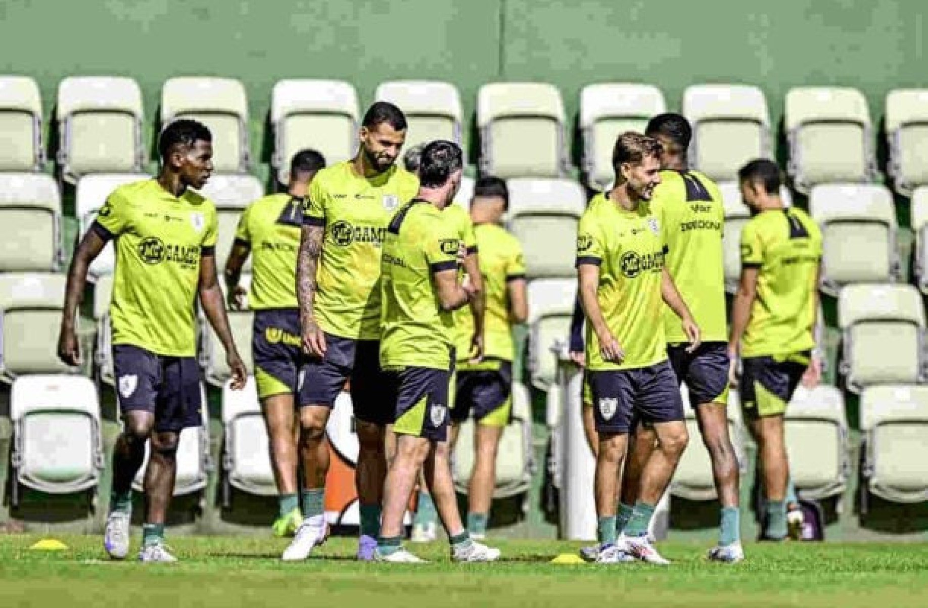 América x Atlético Goianiense pela Série B: onde assistir, escalações e arbitragem