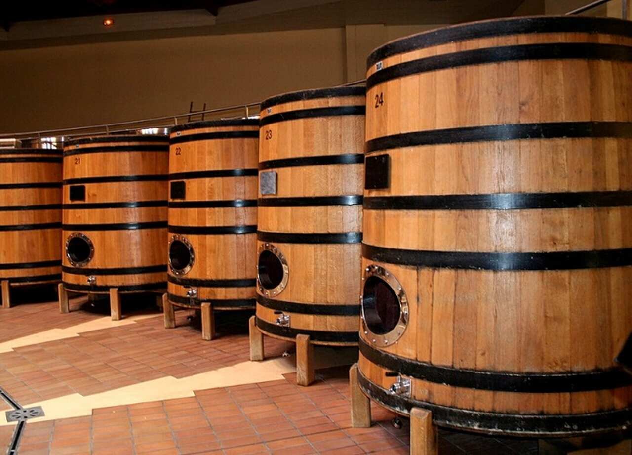 Louis Jadot (França) - Conhecida por seus vinhos da Borgonha, produz uma ampla gama de vinhos tintos e brancos, incluindo o Louis Jadot Corton-Charlemagne