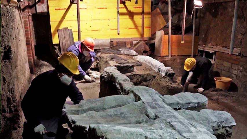 Escavações em região da Pompeia revelam carruagem de quase 2 mil anos
