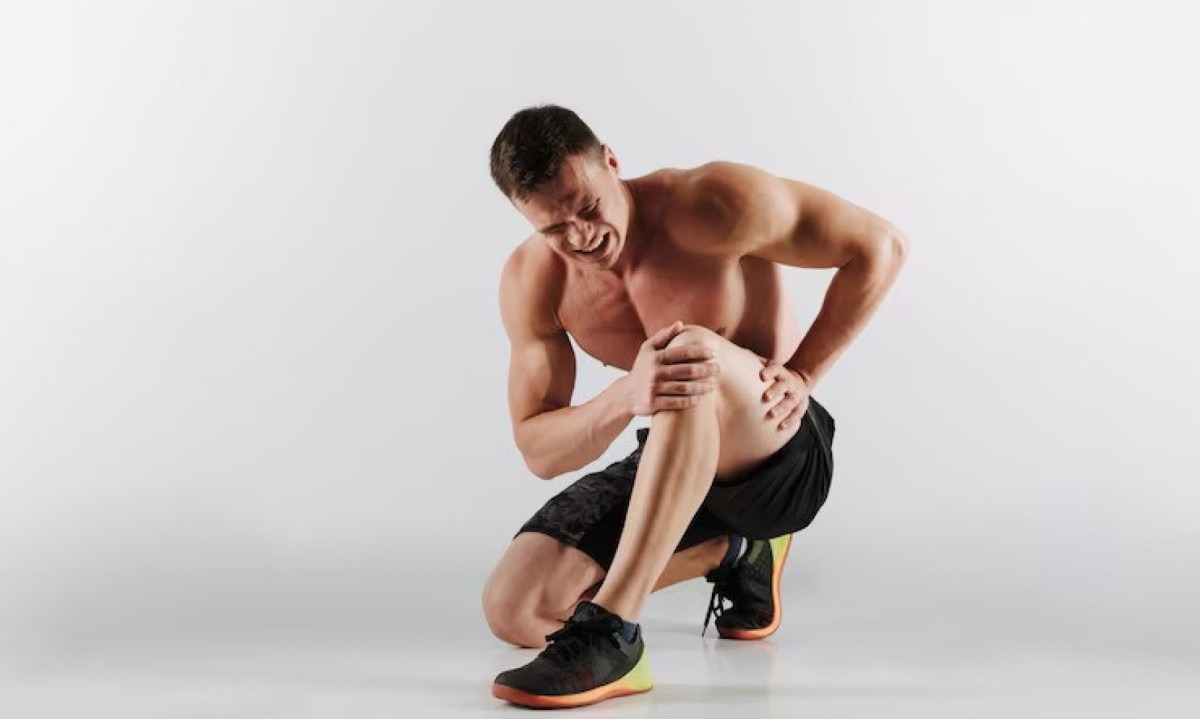 Embora a dor muscular pós-corrida não seja, em si, um problema grave, ela pode atrapalhar o desempenho, desmotivar ou até causar compensações que levam a lesões mais sérias - (crédito: Freepik) Embora a dor muscular pós-corrida não seja, em si, um problema grave, ela pode atrapalhar o desempenho, desmotivar ou até causar compensações que levam a lesões mais sérias - (crédito: Freepik)
