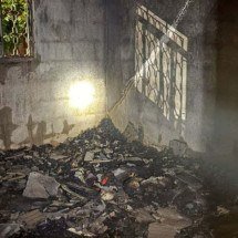 Casa pega fogo e é interditada pela Defesa Civil na Grande BH - Divulgação/CBMMG