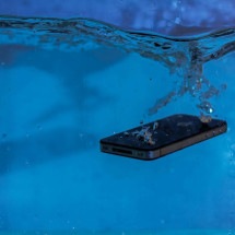 Seu celular caiu na água? Faça isso imediatamente - Reprodução/Pexels