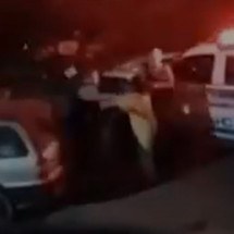 Vídeo: mulheres e adolescente são feridos durante abordagem policial em BH - Reprodução/Redes sociais