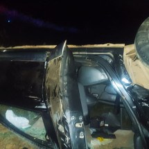 Carro que transportava medulas ósseas capota na MG-451 - Reprodu&ccedil;&atilde;o/SAMU