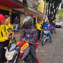 Blitz busca conscientizar motociclistas sobre prevenção de acidentes - Jair Amaral/EM/DA Press