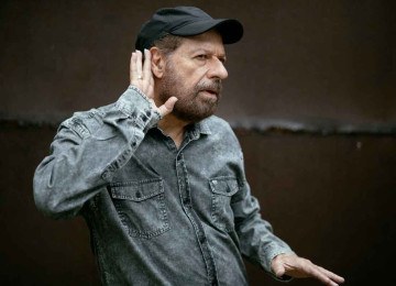 Álbum de João Bosco traz novas versões para antigos sucessos
 -  (crédito: Flora Pimentel/divulgação)