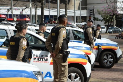 A PM disse que o suspeito mais velho tem agens pela polícia por receptação, furto e tráfico -  (crédito: Tulio Santos/EM/D.A.Press)