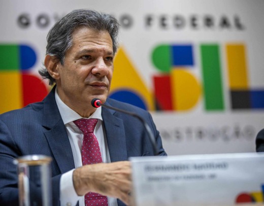 Enquanto Haddad busca medidas para compensar o recuo no IOF, Congresso tem 20 propostas contrárias - (crédito: Diogo Zacarias/Fazenda)