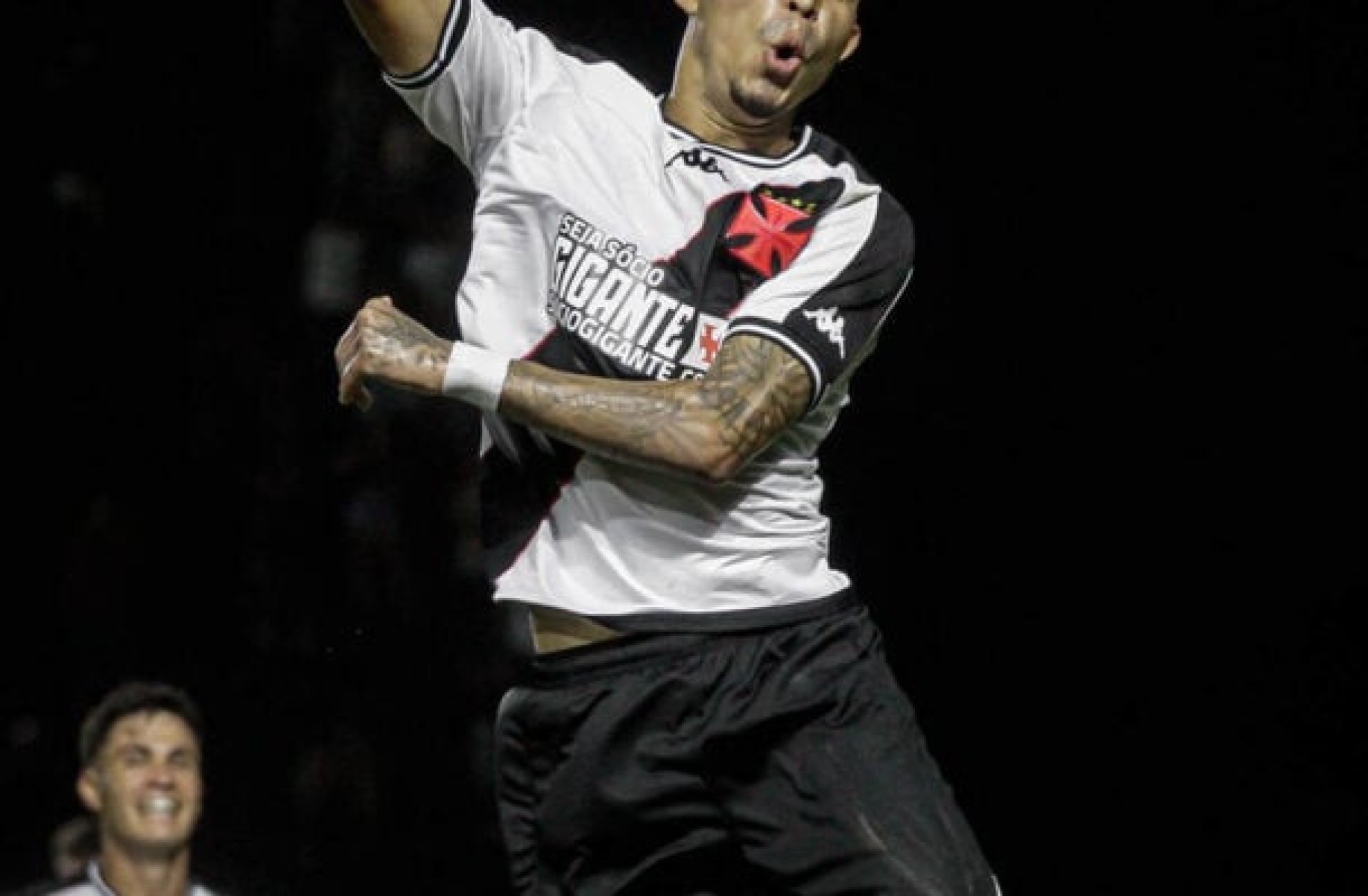 Punição da Fifa é suspensa e Vasco está liberado para contratar jogadores
