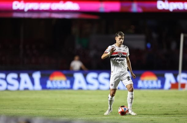 BOBADILLA - Cobrou a falta que originou o primeiro gol do São Paulo e teve outras boas jogadas ofensivas - Nota 6,5 - Foto: Paulo Pinto/São Paulo