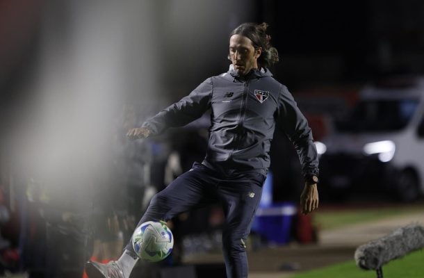 ZUBELDÍA - Mesmo com muitos desfalques, montou um São Paulo competitivo. Acertou nas substituições - Nota 6,0 - Foto: Rubens Chiri/São Paulo