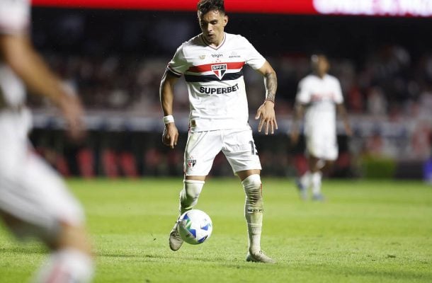 ENZO DÍAZ - Partida burocrática, mas com boa marcação - Nota 5,5 - Foto: Rubens Chiri/São Paulo 