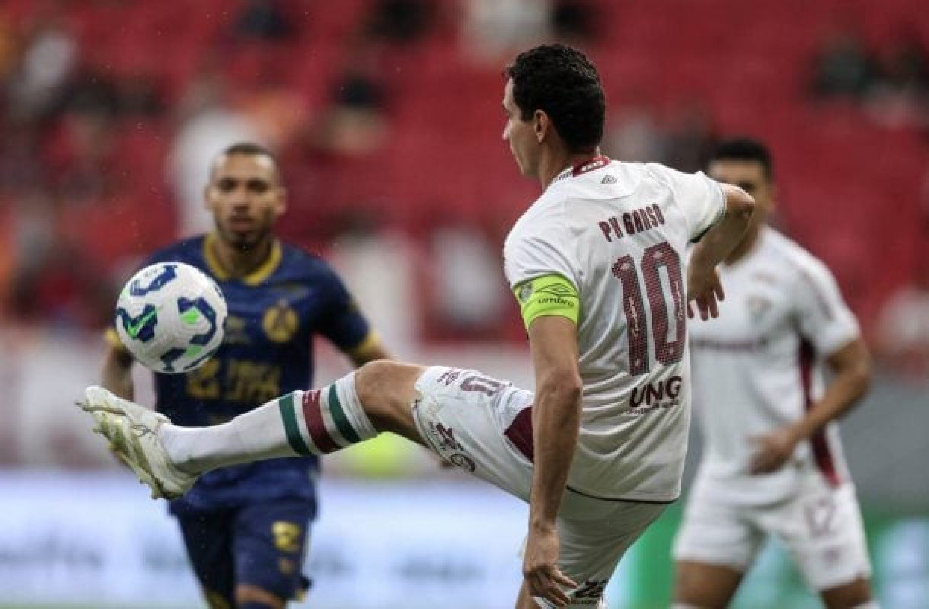 Ganso se aproxima de feito histórico com a camisa do Fluminense