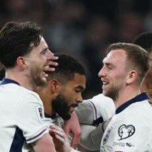 Barcelona negocia com jogador da Seleção Inglesa, diz jornal - No Ataque Internacional
