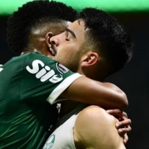 Atuações do Palmeiras contra o Sporting Cristal: Performance de gala na despedida de Estêvão