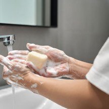 Vigilância Sanitária veta a comercialização de sabonete natural - Imagem gerada por i.a 