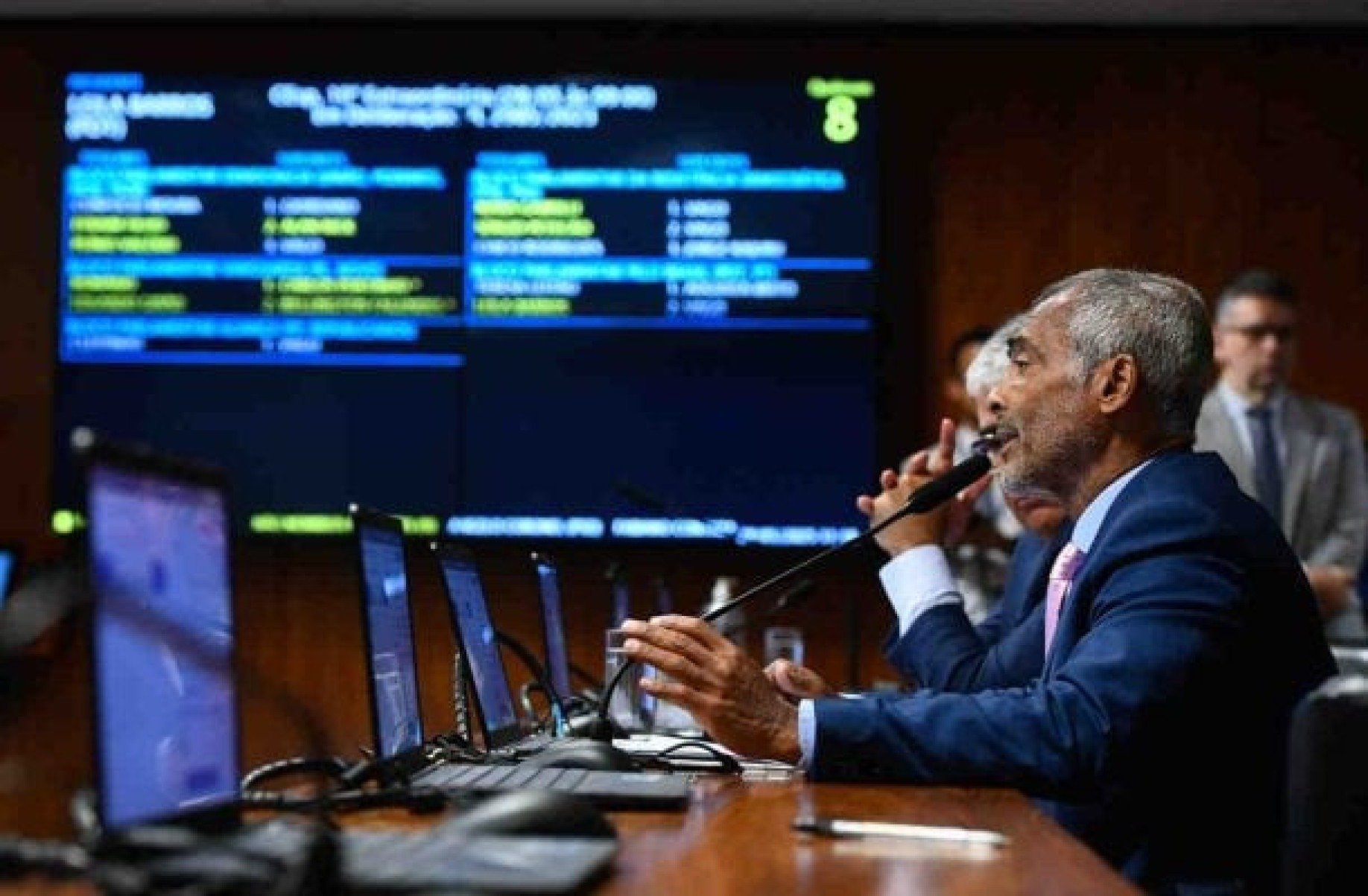 Comissão de Esporte do Senado aprova restrições à propaganda de bets