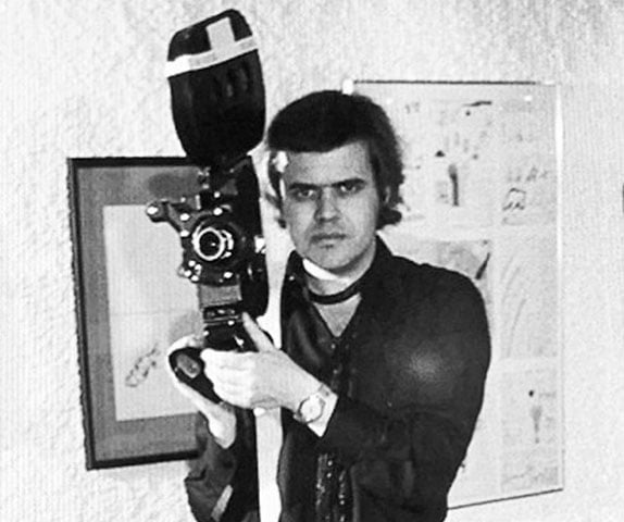 A fortaleza foi comprada pelo cenógrafo e artista plástico surrealista Hans Ruedi Giger, que fez parte da equipe responsável por desenvolver a estética do filme Alien, de 1979.  