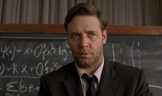 E tem um vasto currículo com vários filmes de sucesso, entre eles  "Uma Mente Brilhante" e" Los Angeles – Cidade Proibida". Crowe também é diretor de cinema e músico.