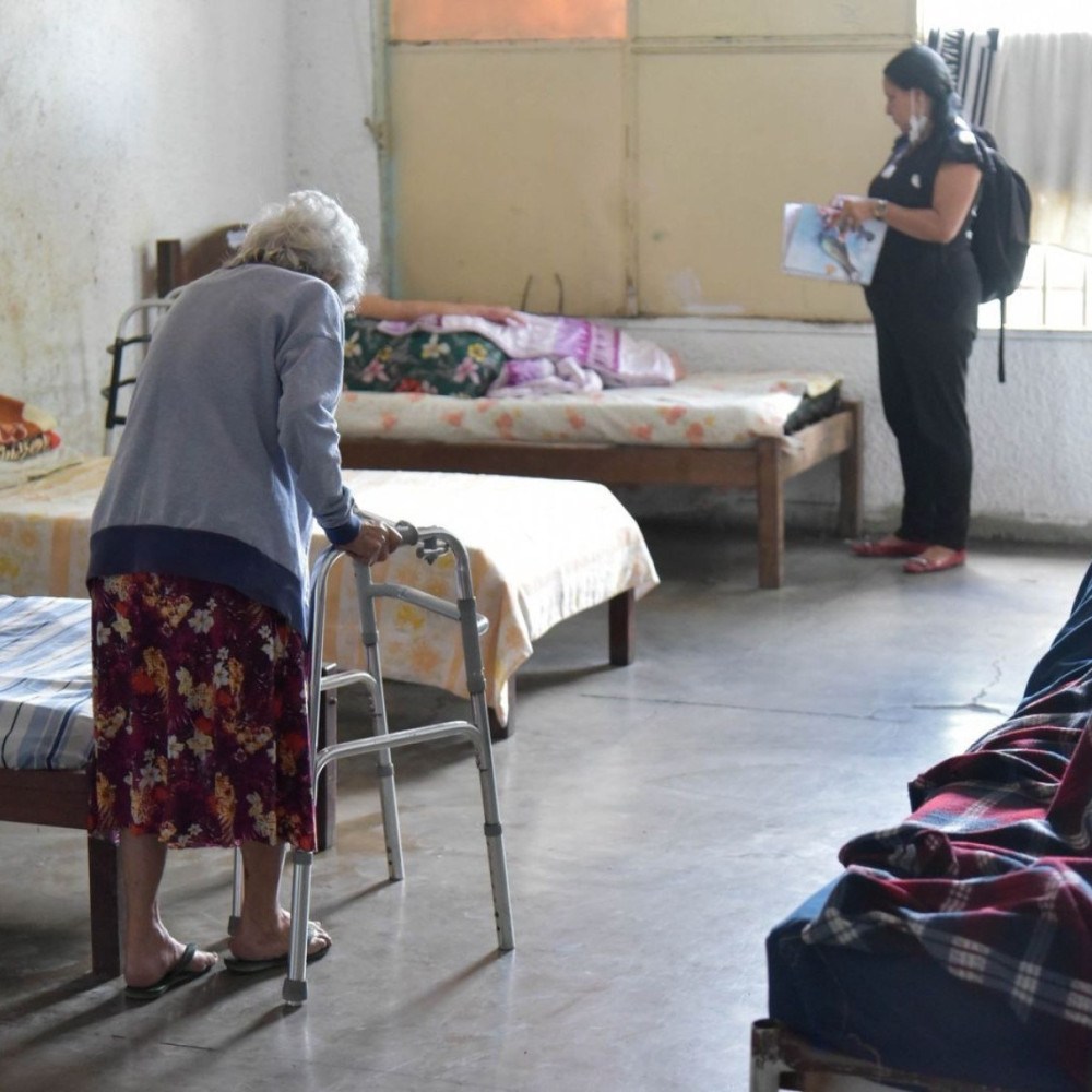Lar de idosos em contagem é interditado pela 2ª vez por condições desumanas