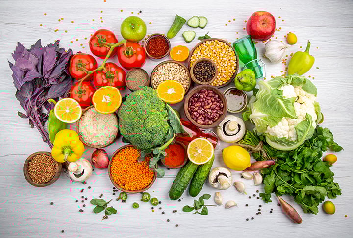 Portanto, uma grande parte dos alimentos consumidos pelas pessoas depende da polinização das abelhas. 