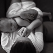 O nascimento de um filho pode, para muitas mulheres, representar o início de um período de sofrimento psíquico profundo, frequentemente vivido em silêncio e interpretado como falha pessoal, apontam especialistas -  (crédito: Getty Images)