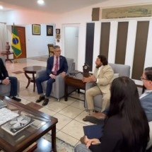 Zema não foi recebido pelo presidente de El Salvador - redes sociais