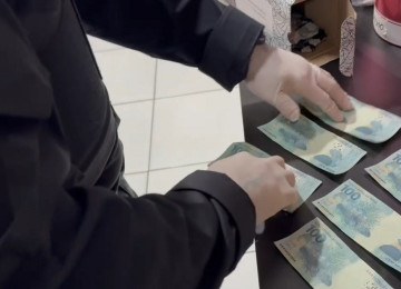PF prende mulher pela 3ª vez por crime de falsificação de moeda Uberlândia -  (crédito: DivulgaÃ§Ã£o/PF)