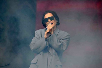 Marina Lima se apresentou em março no Lollapalooza e traz à capital mineira nesta noite o show da turnê 'Rota 69'  -  (crédito: Pablo PORCIUNCULA / AFP)